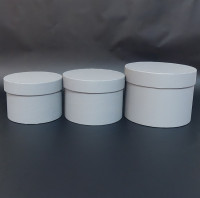 Коробки картонні  середні однотонні з кришкою (комплект 3 шт.)